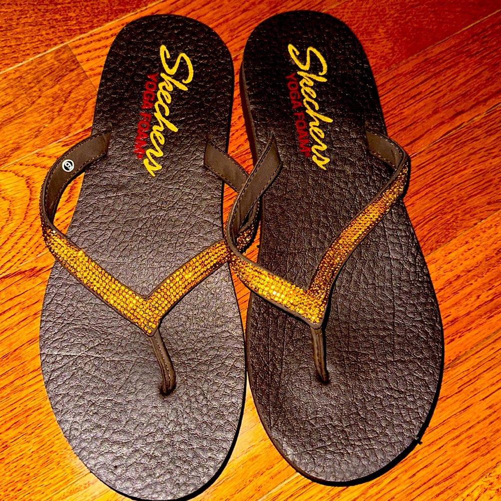 Skechers flip flops